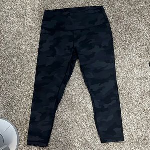 Lululemon Wunder Under 23” leggings in Heritage 365 Camo Deep Coal Multi Size 12